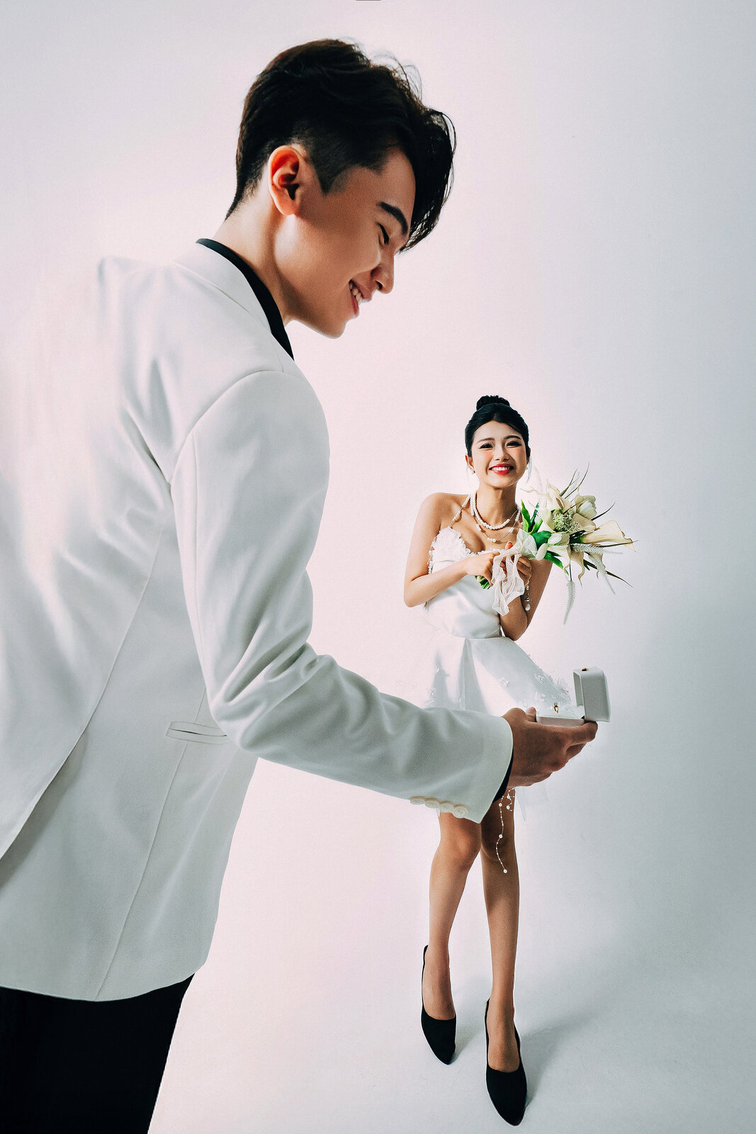Nền Trắng Voan Bay — ảnh 1