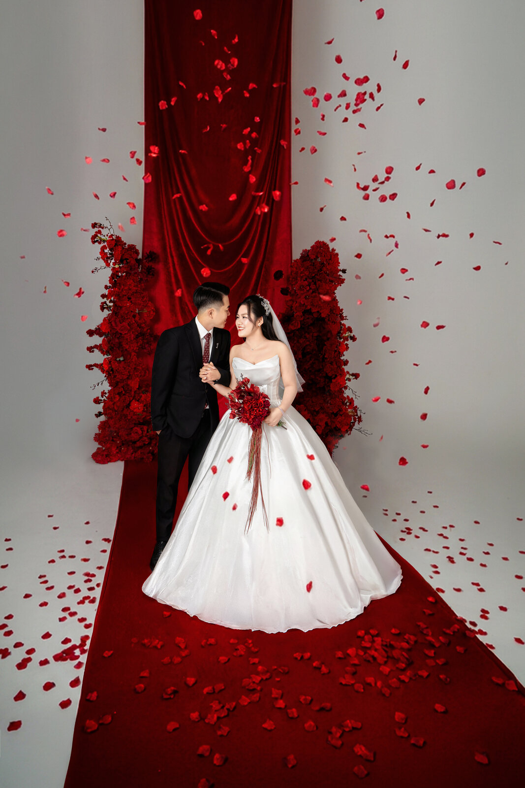 Thảm Đỏ Hoa Hồng — ảnh 3